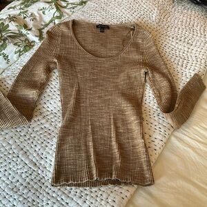 Banana Republic stretch knit sweater sz M, excellent, gently worn condition.